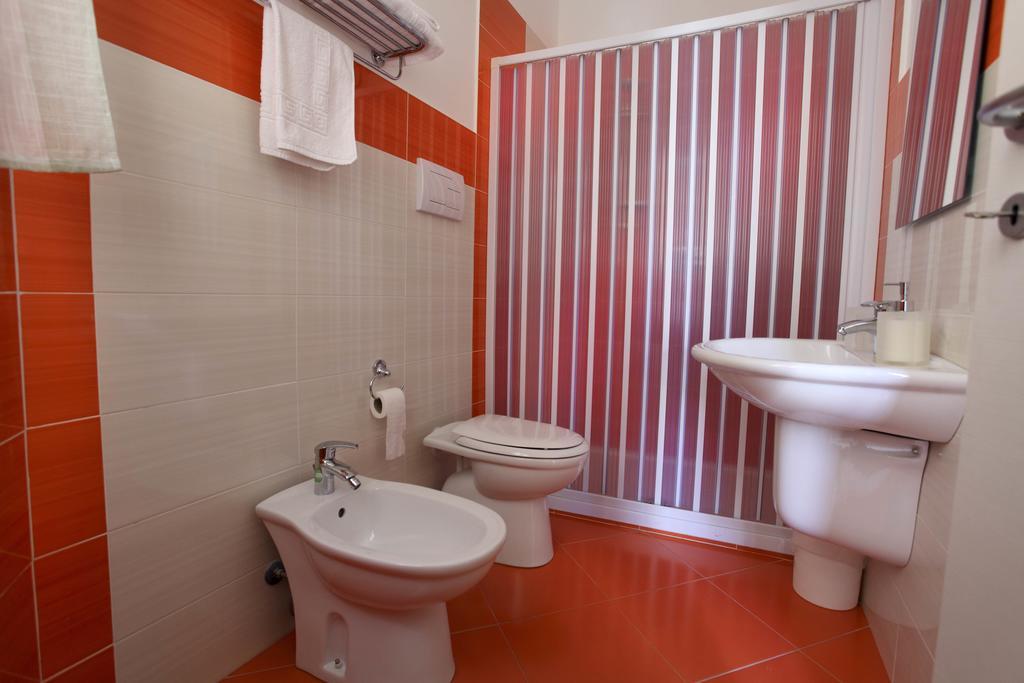 B&B La Grande Mela Санто-Стефано-ді-Камастра Номер фото